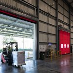 درب سریع بالا رونده چیست؟ + مشخصات فنی، مزایا و کاربردهای آن