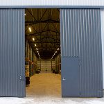 درب صنعتی کشویی چیست؟ + انواع، مزایا و معایب آن را بشناسید!