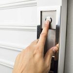 چگونه کرکره برقی را باز کنیم ؟ مراحل ساده و گام به گام